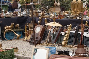 Imagen de la Feria de Ladra del fotógrafo Nuno Cardal, publicada en su libro Lisboa Panoramas y cedida a sieteLisboas.