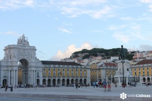 La Plaza del Comercio (<em>Praça do Comércio</em>) La Plaza del Comercio (<em>Praça do Comércio</em>)